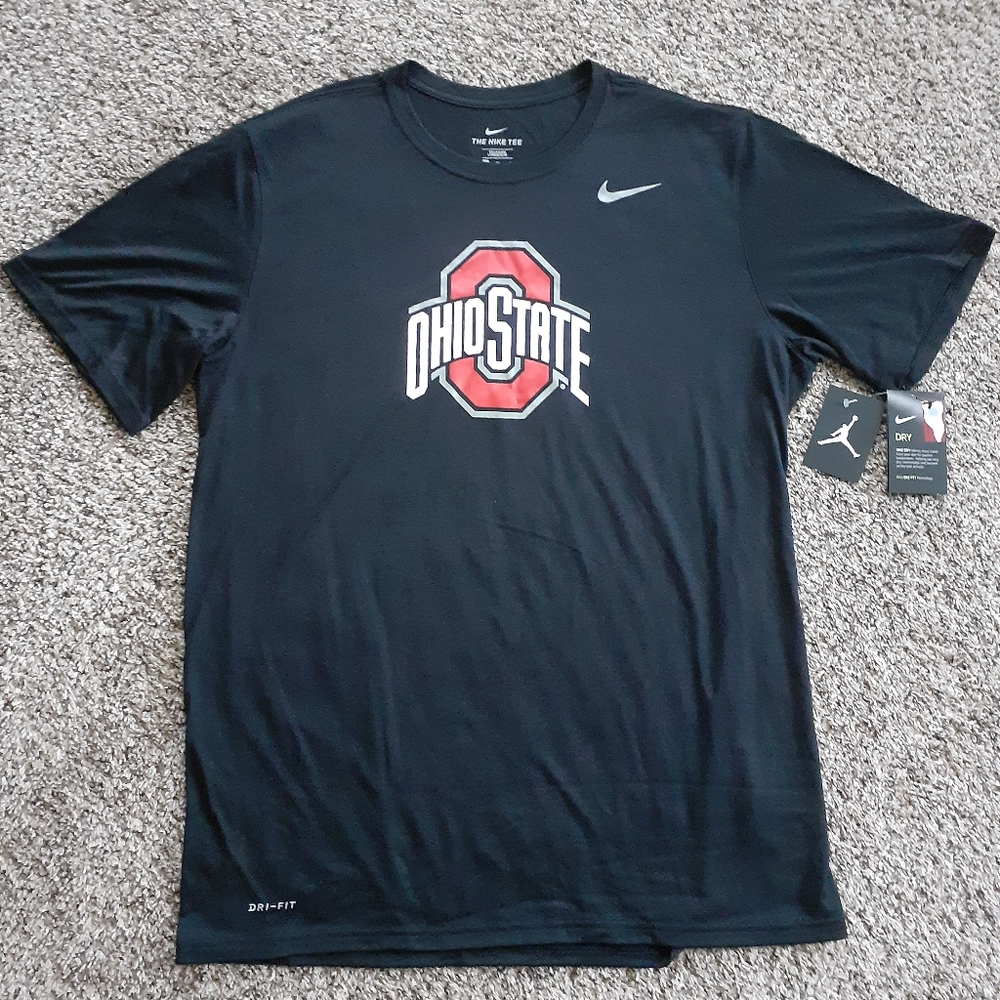 Men Nike Big and Tall shirt (SOLD, DON'T BUY!!)